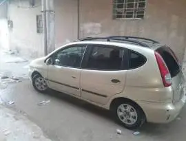 Daewoo Tacoma 2002, RF17638383