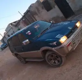 Nissan 2000, RF15813246