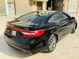 Hyundai Azera 2016, RF38904792