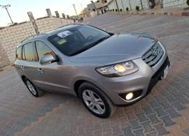 سيارة أوروبية 2011 بحالة الوكالة