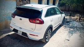 Kia Niro Hybrid Touring 2018