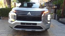 Mitsubishi Outlander 2025