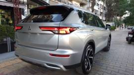 Mitsubishi Outlander 2025