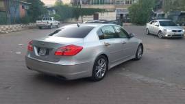 هونداي جينسس ٢٠١٣