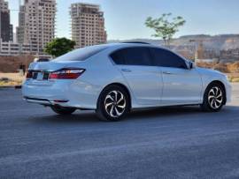 هوندا أكورد 2016