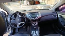 Hyundai Elantra 2012