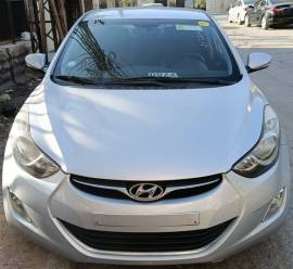 Hyundai Elantra 2012