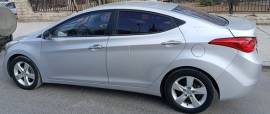 Hyundai Elantra 2012
