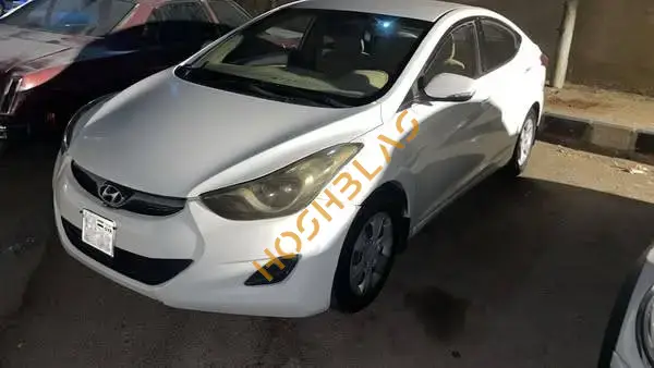 هيونداي إلنترا 2013