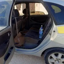 رينو فرنسي 2002