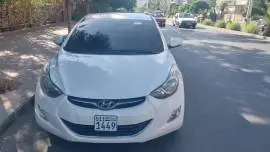 Hyundai Avante 2012