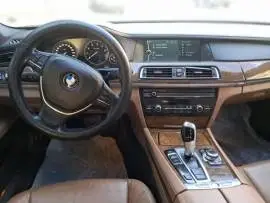 BMW 730li موديل 2012