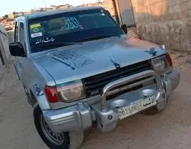 جيب مستوبشي باجيرو 2002