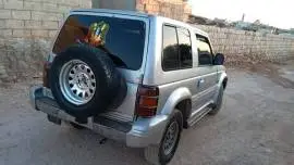 جيب مستوبشي باجيرو 2002