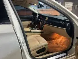 بي ام دبليو 730i 2013, دمشق