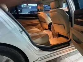 بي ام دبليو 730i 2013, دمشق