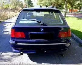 سيارة BMW موديل 2000 للبيع
