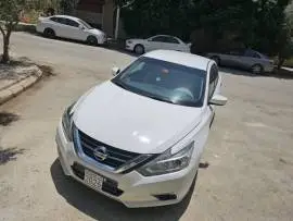 Nissan Altima 2017, Hama