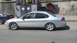 Ford Taurus 2000