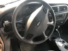 Ford Taurus 2000