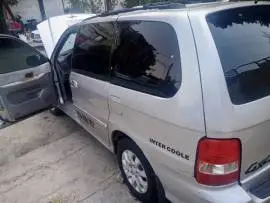 Kia Carnival 2005 for sale, Damascus