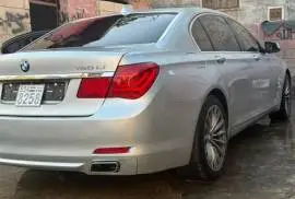 BMW 750Li 2012