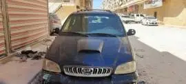 كيا كرنفال 2001
