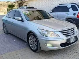 جينسيس 2011 للبيع