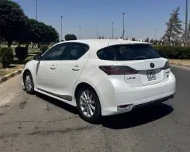 Lexus CT200h 2011