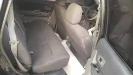 كيا كاريز 2004