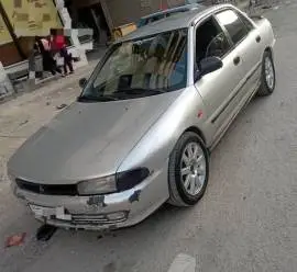 ميتسوبيشي لانسر 1993
