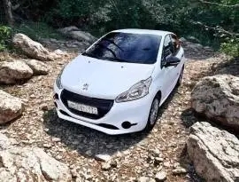 Peugeot 208 model 2013