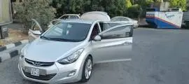 هيونداي افانتي 2012
