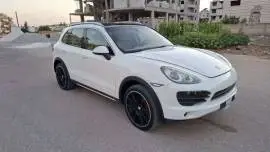 Porsche Cayenne S 2011