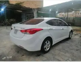 هيونداي ألنترا 2012