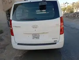 Hyundai H1 2011