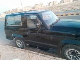 نيسان جيب موديل 1980