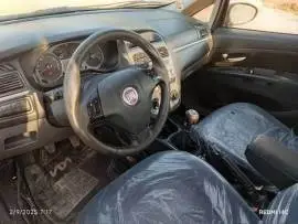 فيات بونتو 2009