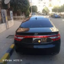 للبيع ازيرا 2011