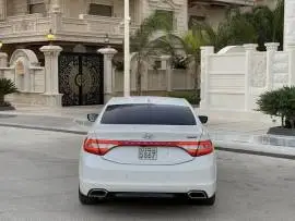 هيونداي أزيرا 2016