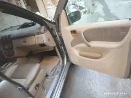 جيب مرسيدس موديل 2010