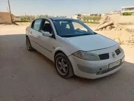 رينو ميغان 2005