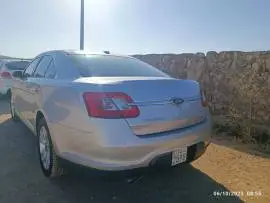 Ford Taurus 2011