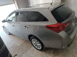Toyota Auris 2014 Hybrid, Damascus