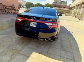 هيونداي ازيرا 2012