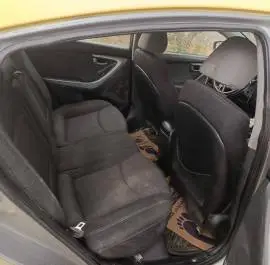Hyundai Elantra 2013