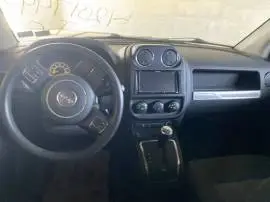 جيب كومباس 2015