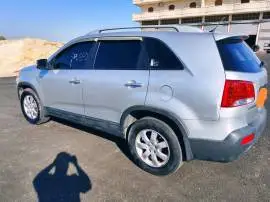 كيا سيرنتو 2010 للبيع