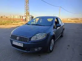 فيات لينيا 2010 للبيع