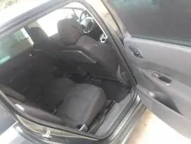 Peugeot 5008 2011, Homs